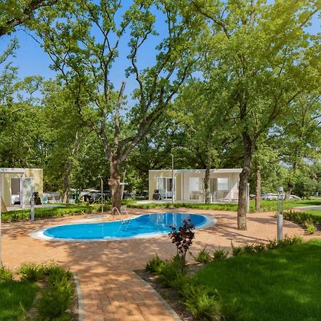 Camping Ulika Mobile Homes - Naturist Červar-Porat Exterior foto