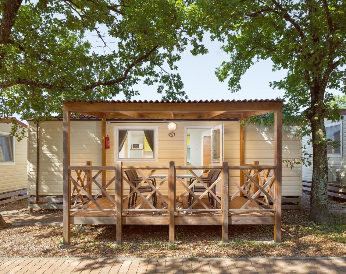 Camping Ulika Mobile Homes - Naturist Červar-Porat Exterior foto